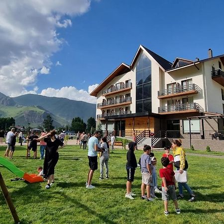 Suatis Resort Kazbegi Exterior foto