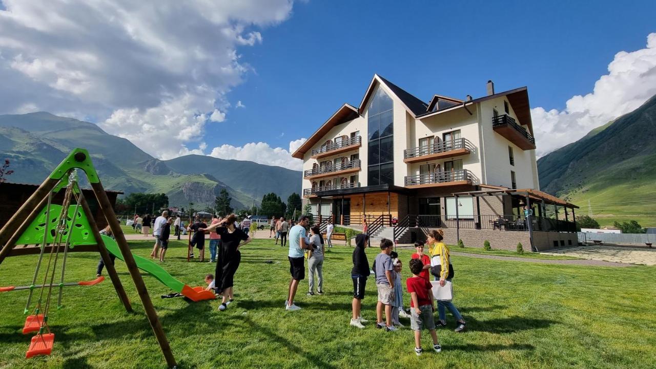 Suatis Resort Kazbegi Exterior foto